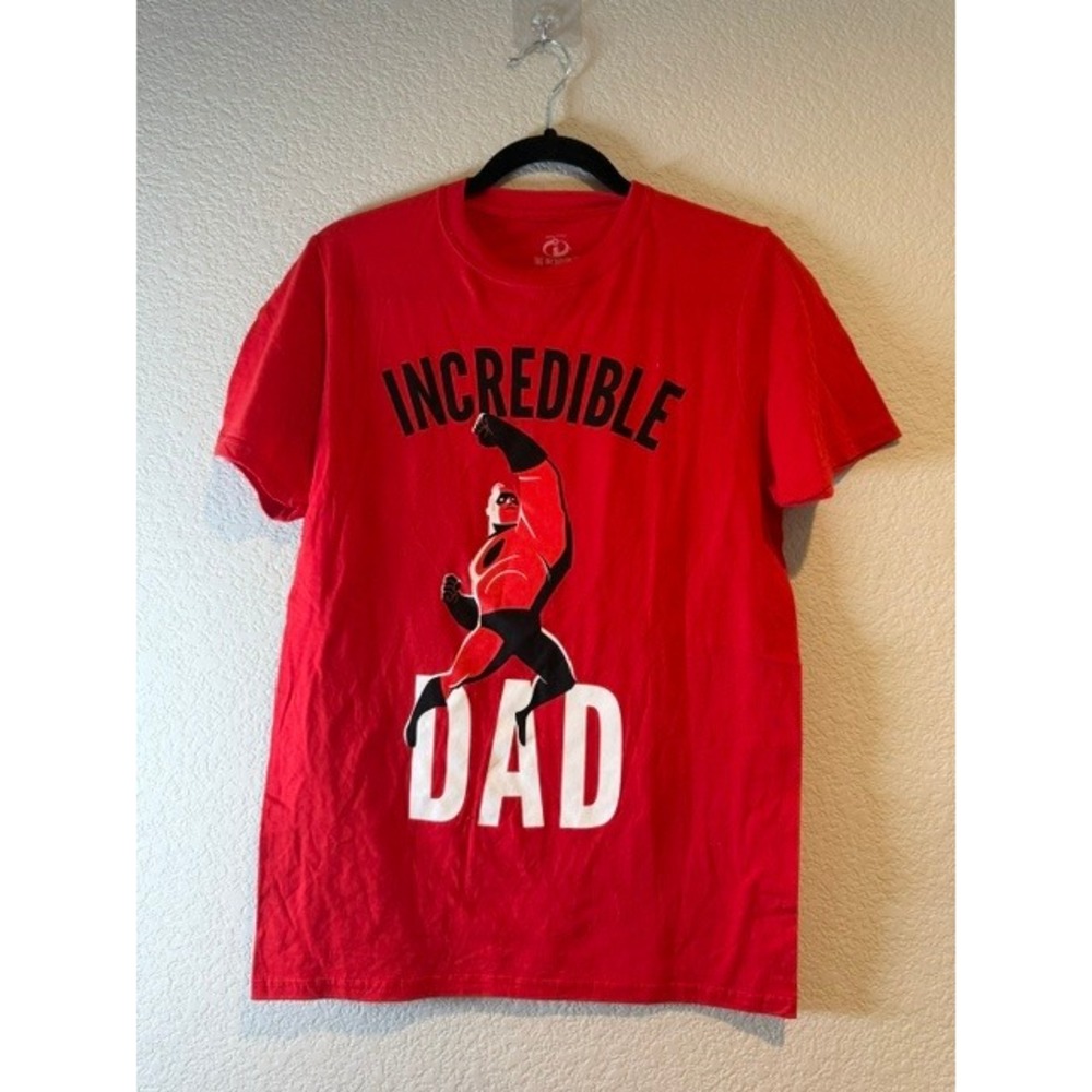 Disney Pixar The‎ Incredibles Incredible Dad Red Graphic T-Shirt Mens Small